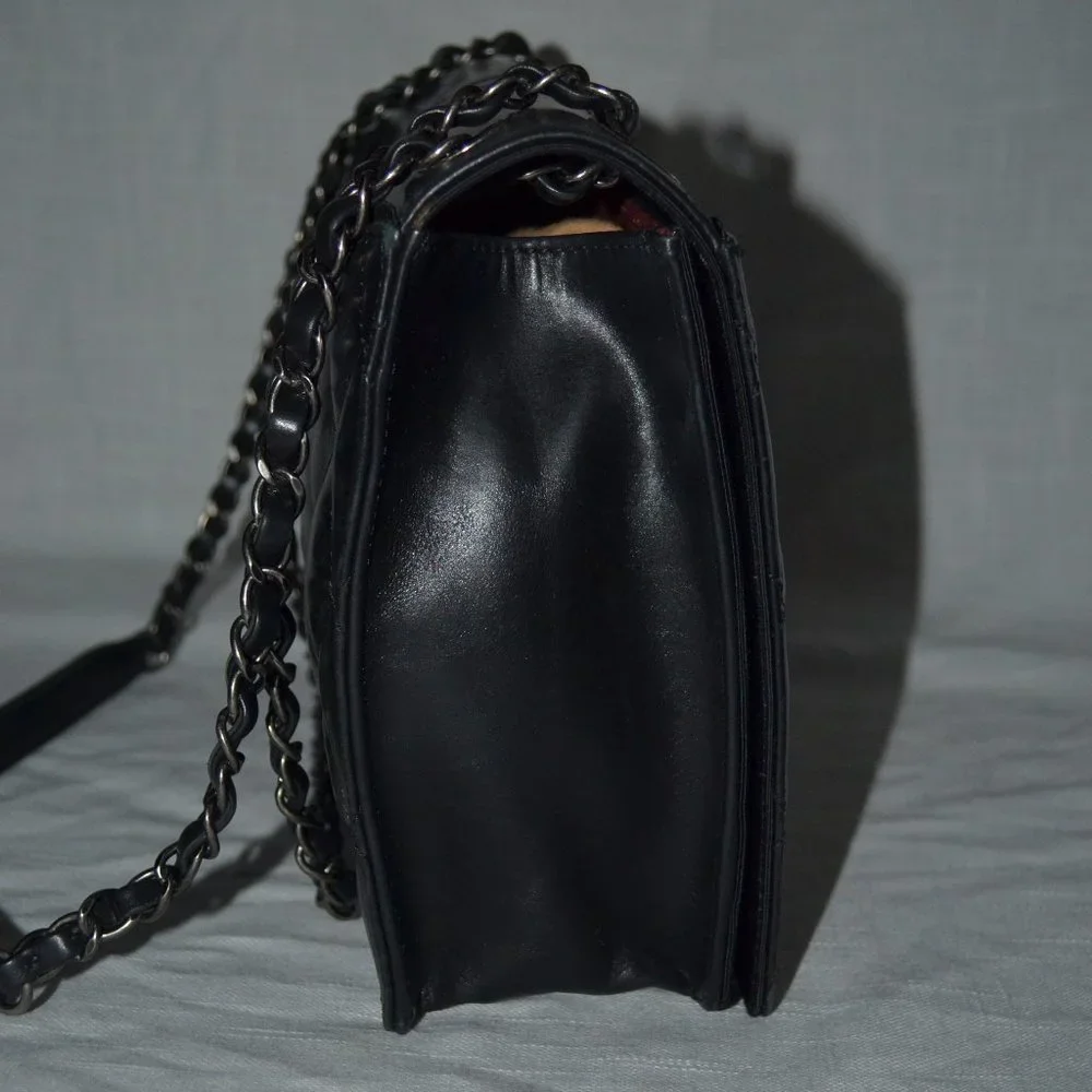 Chanel Black Quilted Leather Silver CC Hardware Shoulder Chain Strap Han…